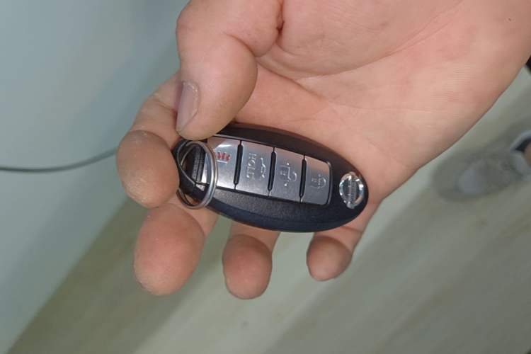 Used Nissan Sunny 2016 1.5XE CVT Leading Edition Vehicle Key