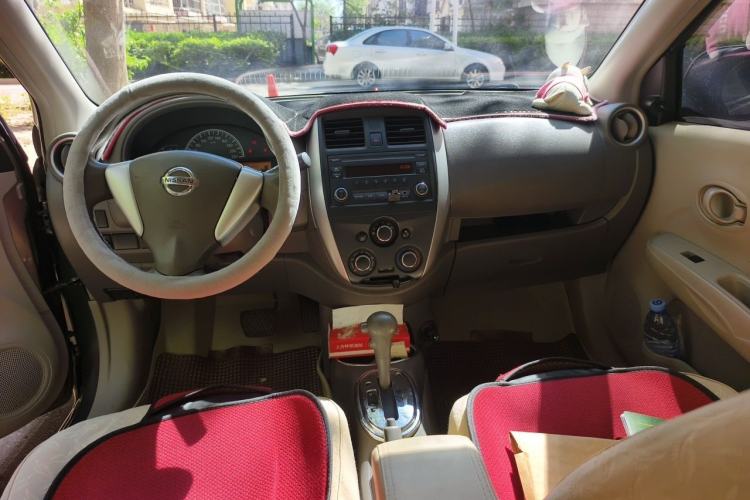 Used Nissan Sunny 2016 1.5XE CVT Leading Edition Center Console
