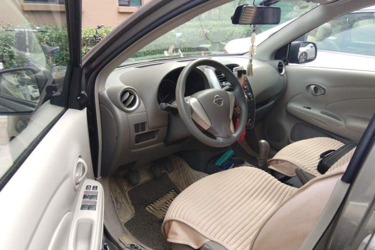 Used Nissan Sunny 2016 1.5XE Manual Leading Edition Driver Seat