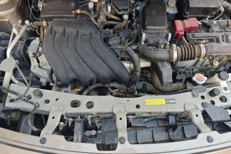 Used Nissan Sunny 2016 1.5XE Manual Leading Edition Engine Bay