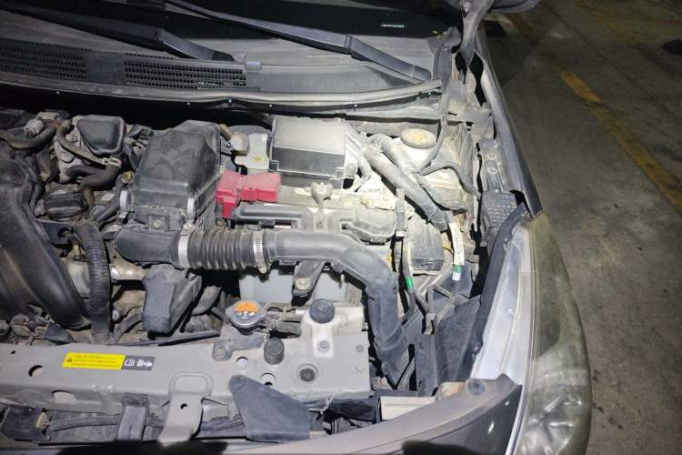 Used Nissan Sunny 2016 1.5XE Manual Leading Edition Engine Bay Left
