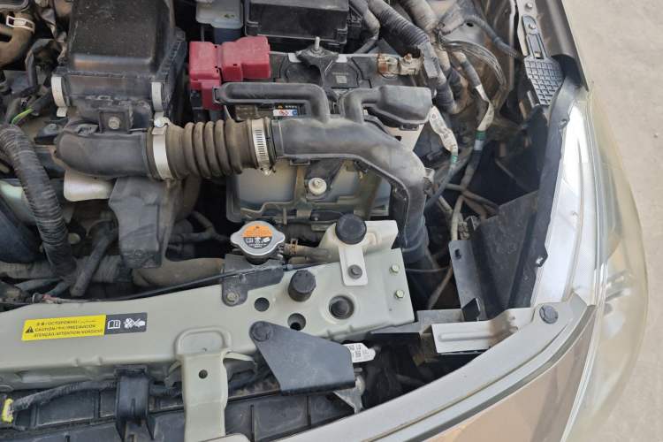 Used Nissan Sunny 2016 1.5XE Manual Leading Edition Engine Bay Left