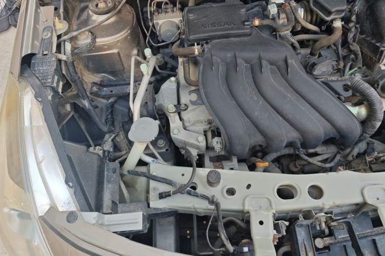 Used Nissan Sunny 2016 1.5XE Manual Leading Edition Engine Bay Right