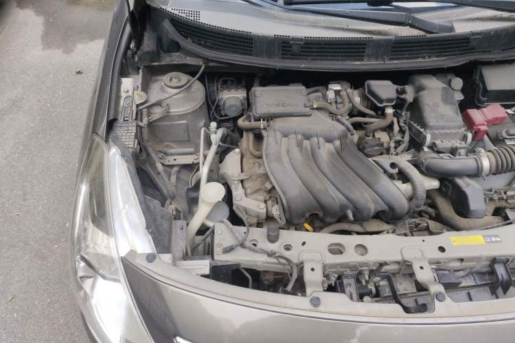 Used Nissan Sunny 2016 1.5XE Manual Leading Edition Engine Bay Right