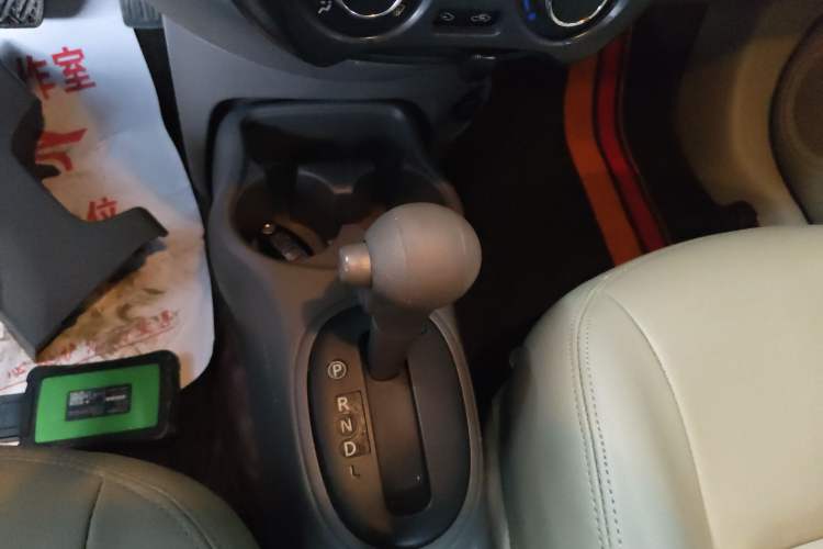 Used Nissan Sunny 2016 1.5XE CVT Leading Edition Gear Lever