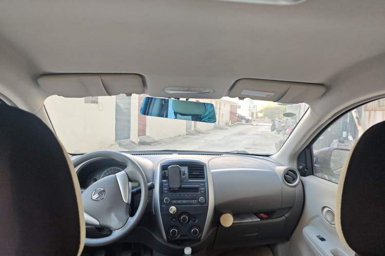 Used Nissan Sunny 2016 1.5XE Manual Leading Edition Headliner