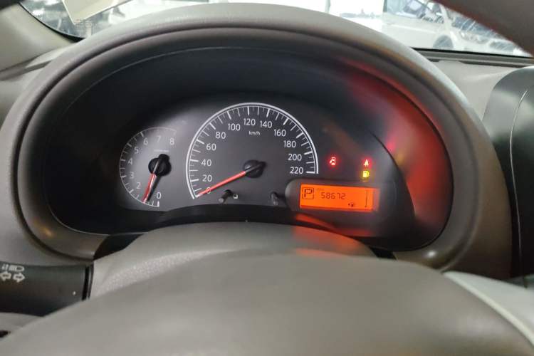 Used Nissan Sunny 2016 1.5XE CVT Leading Edition Instrument Cluster