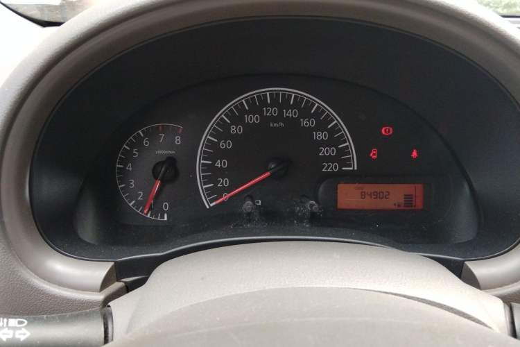 Used Nissan Sunny 2016 1.5XE Manual Leading Edition Instrument Cluster