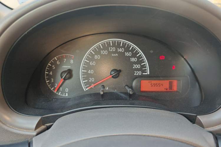 Used Nissan Sunny 2016 1.5XE Manual Leading Edition Instrument Cluster