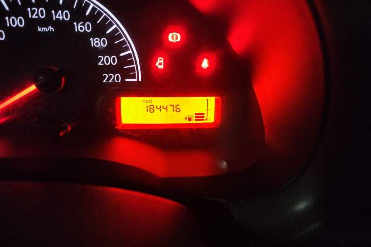 Used Nissan Sunny 2016 1.5XE Manual Leading Edition Odometer Close Up