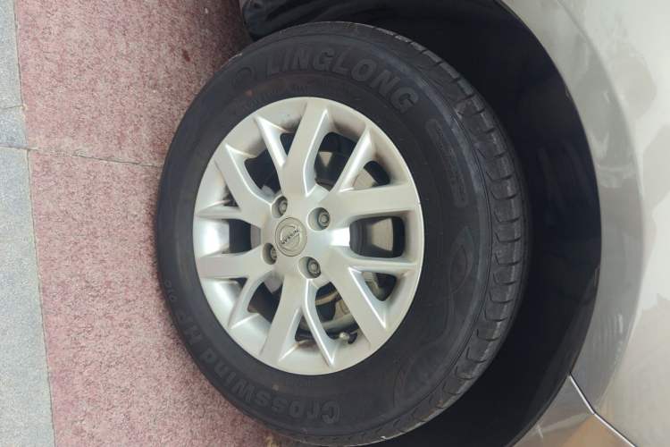 Used Nissan Sunny 2016 1.5XE CVT Leading Edition Right Front Wheel Hub