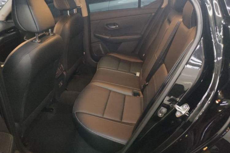 Used Nissan Sylphy 2023 Revised 1.6L CVT Enjoyment Edition Interior 3
