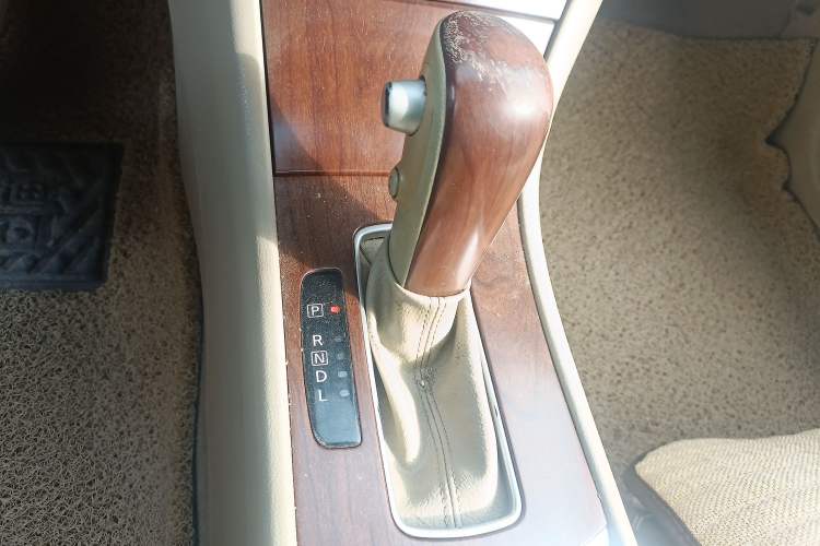 Used Nissan Sylphy 2007 2.0 XE Comfort Edition Gear Lever