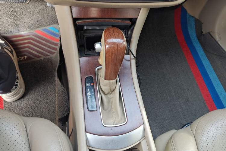 Used Nissan Sylphy 2007 2.0 XL Sunroof Version Gear Lever