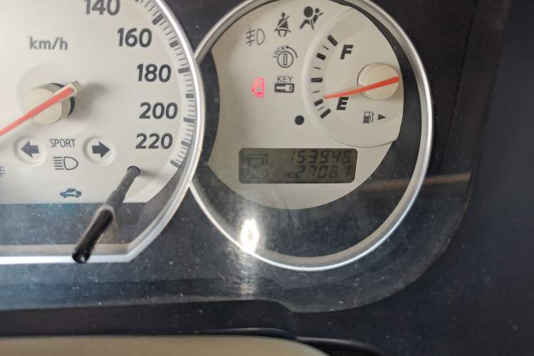 Used Nissan Sylphy 2007 2.0 XL Sunroof Version Odometer Close Up
