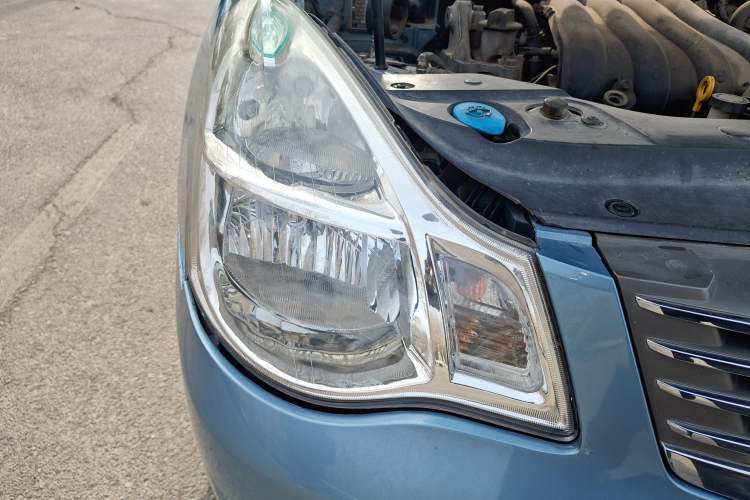 Used Nissan Sylphy 2007 2.0 XL Sunroof Version Right Front Headlight