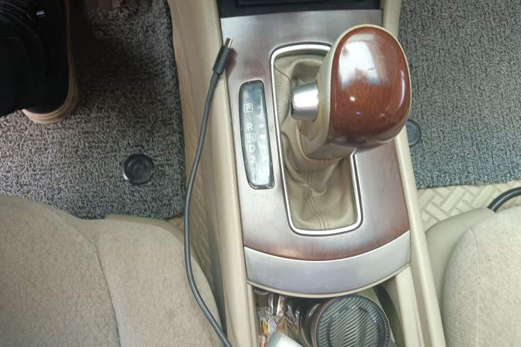 Used Nissan Sylphy 2007 1.6 XE Comfort Edition Gear Lever