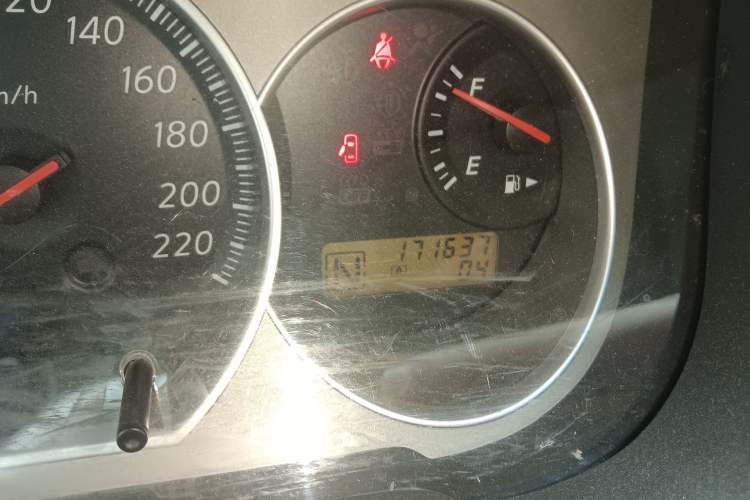 Used Nissan Sylphy 2007 1.6 XE Comfort Edition Odometer Close Up
