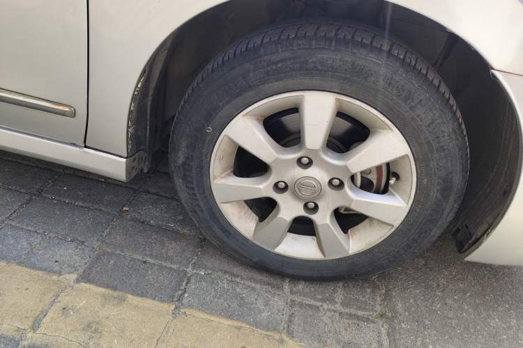 Used Nissan Sylphy 2007 1.6 XE Luxury Edition Right Front Wheel Hub