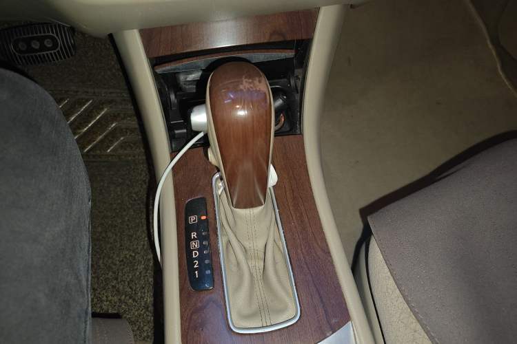 Used Nissan Sylphy 2008 1.6XE Comfort Edition Gear Lever
