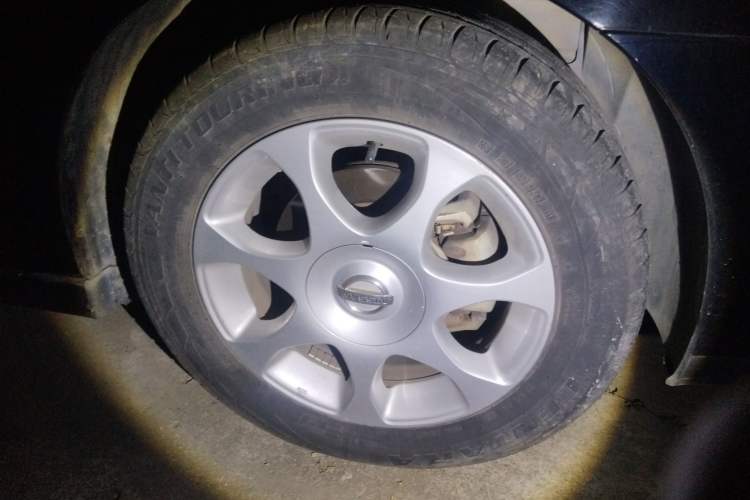 Used Nissan Sylphy 2008 1.6XL Luxury Edition Right Front Wheel Hub