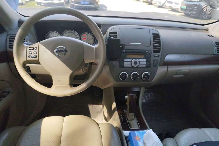 Used Nissan Sylphy 2008 2.0XL Luxury Edition Center Console