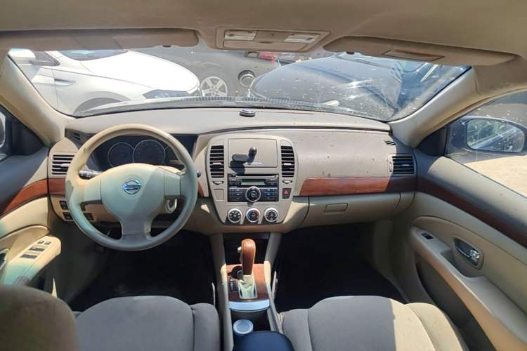 Used Nissan Sylphy 2008 1.6XE Comfort Edition Center Console