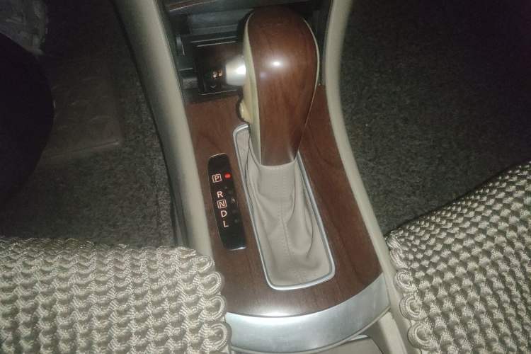 Used Nissan Sylphy 2008 2.0XL Luxury Edition Gear Lever
