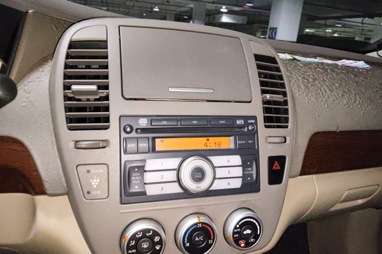 Used Nissan Sylphy 2008 2.0XE Comfort Edition Audio And AC Panel