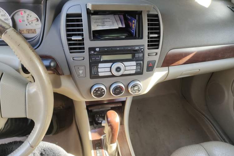 Used Nissan Sylphy 2008 2.0XL Luxury Edition Audio And AC Panel