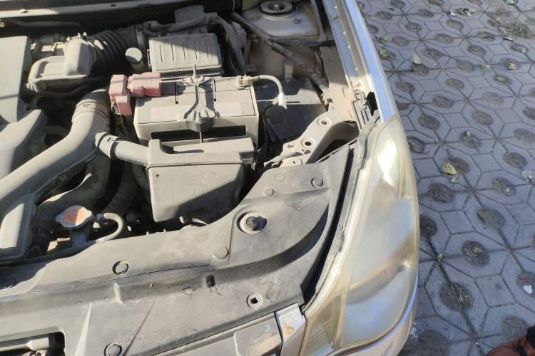 Used Nissan Sylphy 2008 2.0XL Luxury Edition Engine Bay Left