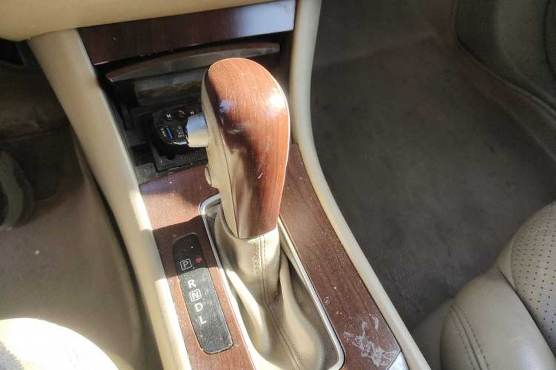 Used Nissan Sylphy 2008 2.0XL Luxury Edition Gear Lever