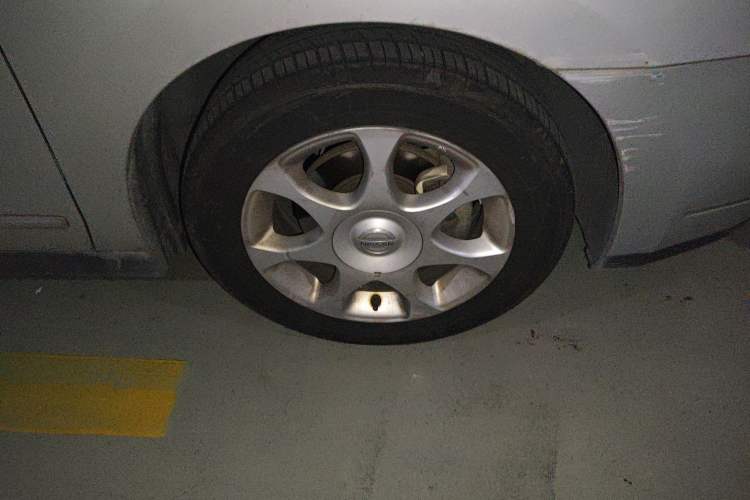 Used Nissan Sylphy 2008 2.0XE Comfort Edition Right Front Wheel Hub