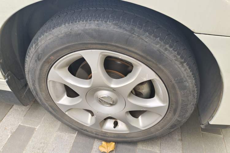 Used Nissan Sylphy 2008 2.0XL Luxury Edition Right Front Wheel Hub