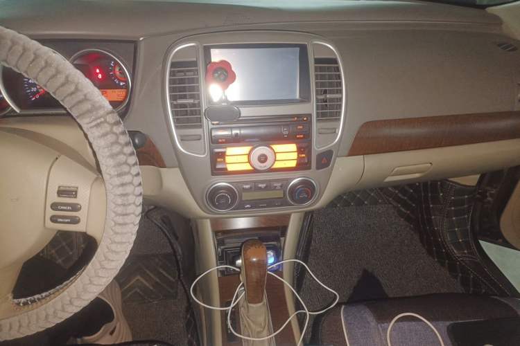 Used Nissan Sylphy 2009 2.0XL CVT Luxury Edition Audio And AC Panel