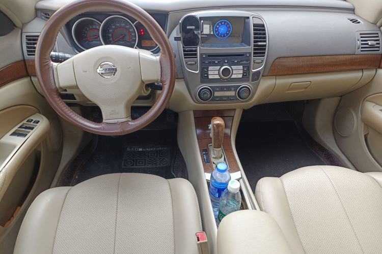 Used Nissan Sylphy 2009 1.6XE Automatic Comfort Edition Center Console