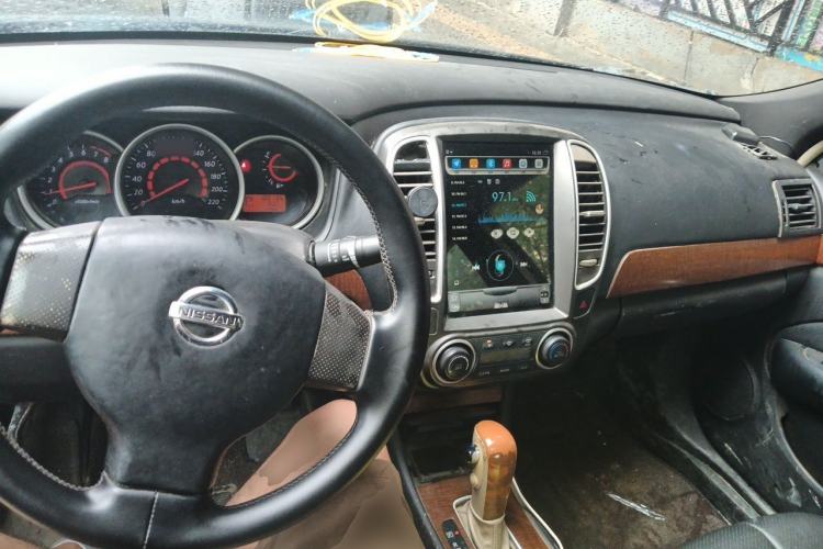 Used Nissan Sylphy 2009 1.6XL Automatic Luxury Sunroof Edition Center Console