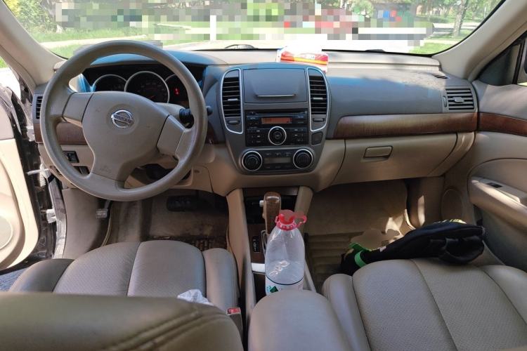 Used Nissan Sylphy 2009 1.6XL Automatic Luxury Sunroof Edition Center Console