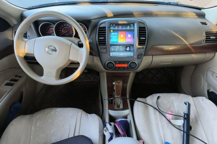 Used Nissan Sylphy 2009 1.6XE Automatic Comfort Edition Center Console