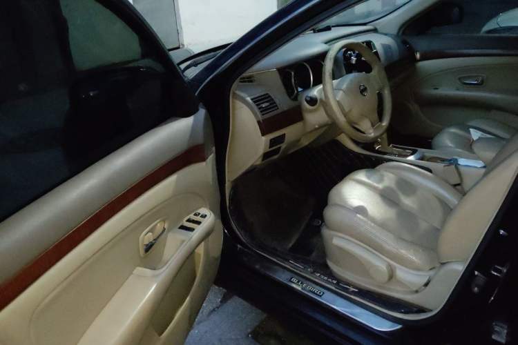 Used Nissan Sylphy 2009 1.6XL Automatic Luxury Sunroof Edition Driver Seat