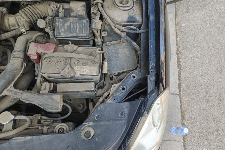 Used Nissan Sylphy 2009 1.6XE Automatic Comfort Edition Engine Bay Left