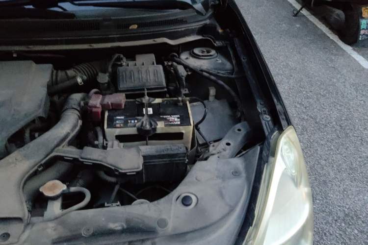 Used Nissan Sylphy 2009 1.6XL Automatic Luxury Sunroof Edition Engine Bay Left