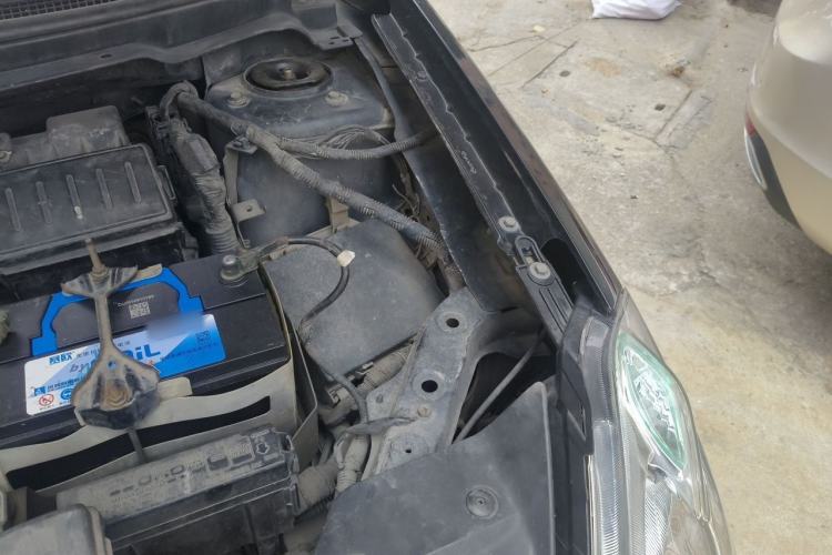 Used Nissan Sylphy 2009 1.6XL Automatic Luxury Sunroof Edition Engine Bay Left