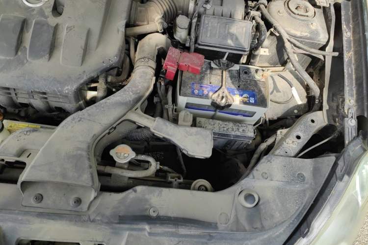 Used Nissan Sylphy 2009 1.6XE Manual Comfort Edition Engine Bay Left