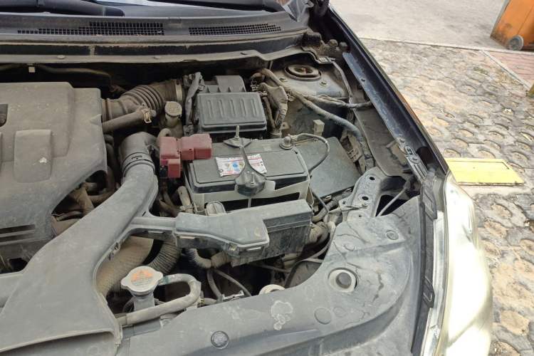 Used Nissan Sylphy 2009 1.6XE Automatic Comfort Edition Engine Bay Left