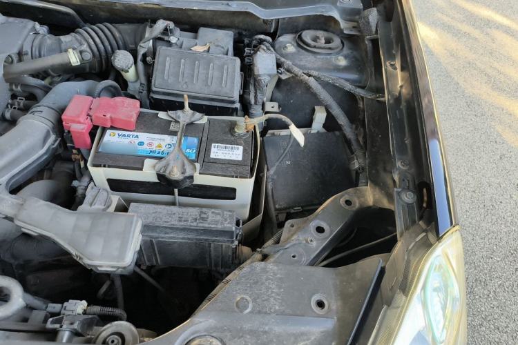 Used Nissan Sylphy 2009 1.6XE Automatic Comfort Edition Engine Bay Left