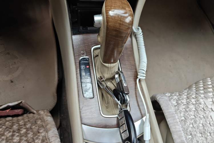 Used Nissan Sylphy 2009 2.0XL CVT Luxury Edition Gear Lever