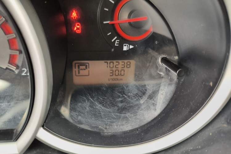 Used Nissan Sylphy 2009 1.6XL Automatic Luxury Sunroof Edition Odometer Close Up