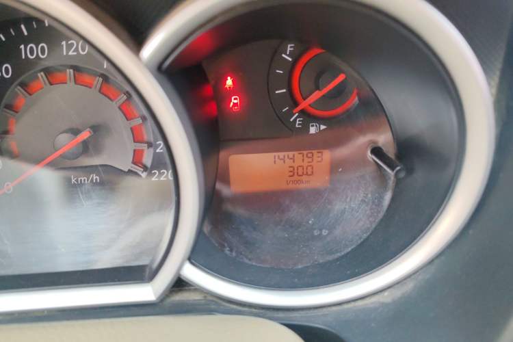 Used Nissan Sylphy 2009 1.6 XL Manual Luxury Sunroof Edition Odometer Close Up