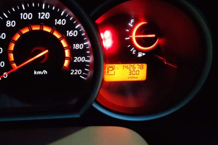 Used Nissan Sylphy 2009 1.6XL Automatic Luxury Sunroof Edition Odometer Close Up